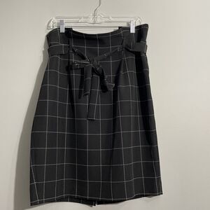 Liz Claiborne Skirt Womens 14 Black White Striped Pleated Office Academia